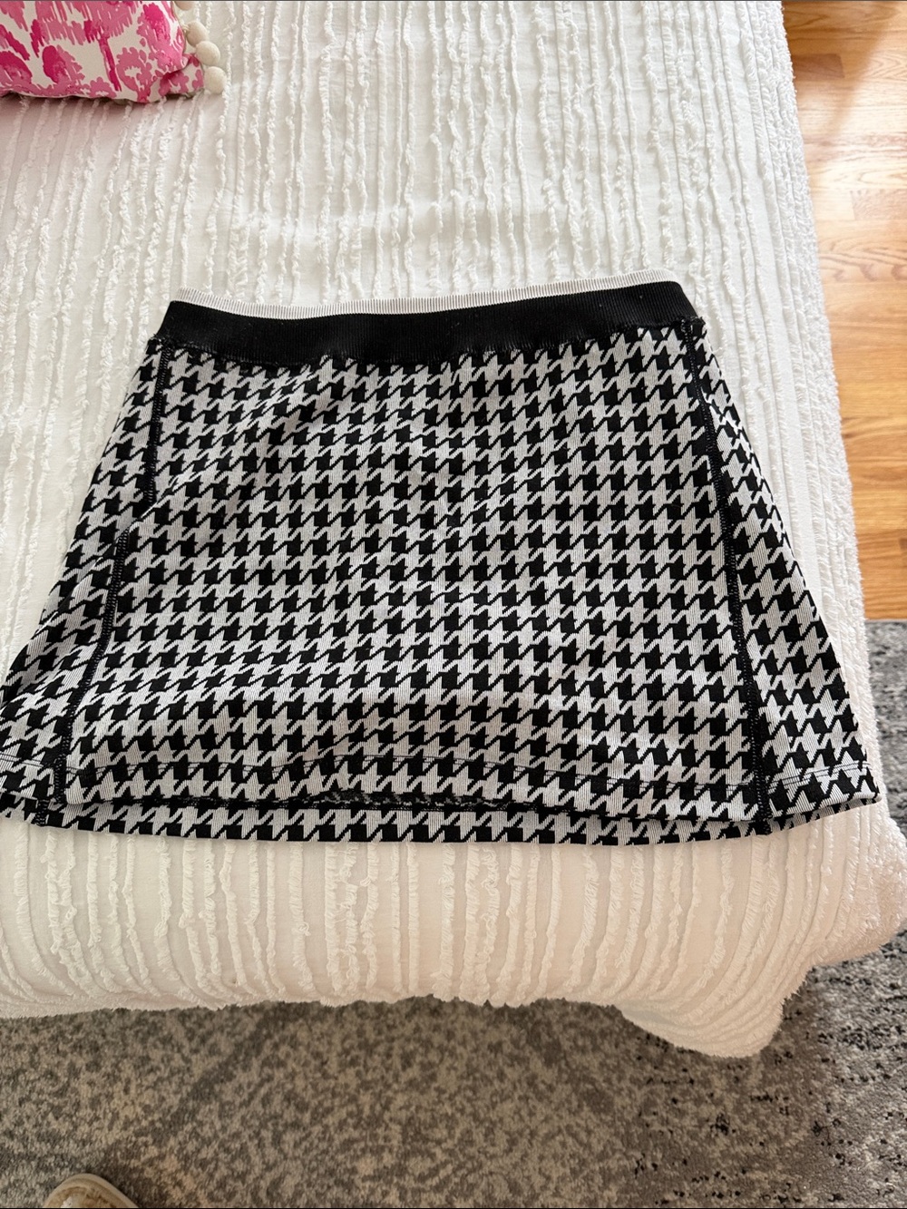 Knit Mini Skort!!Black & White